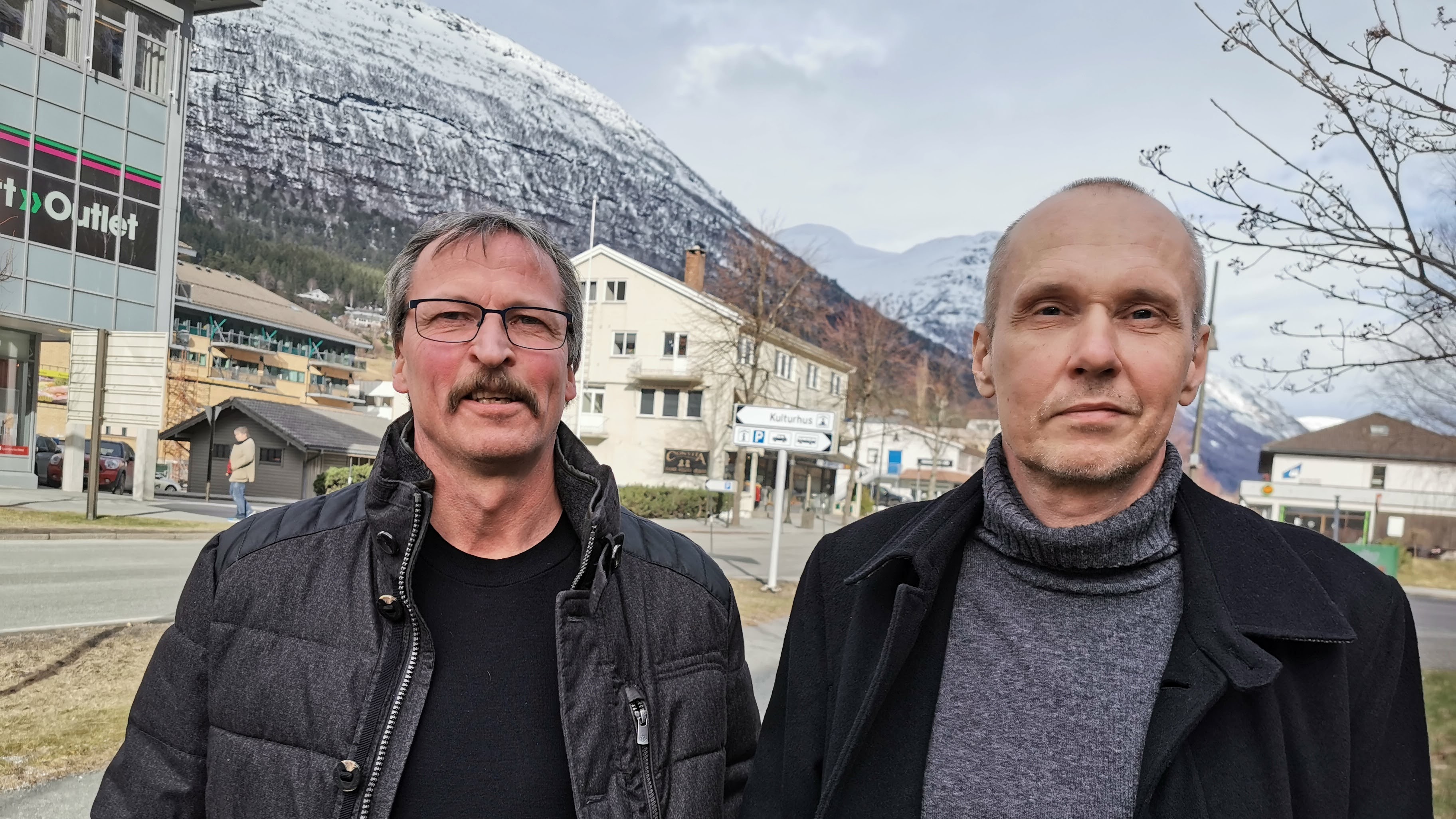 Fra venstre: Stig Brobakke (avdelingsleder In Via avd. Stryn) og Geir Ueland (daglig leder In Via).